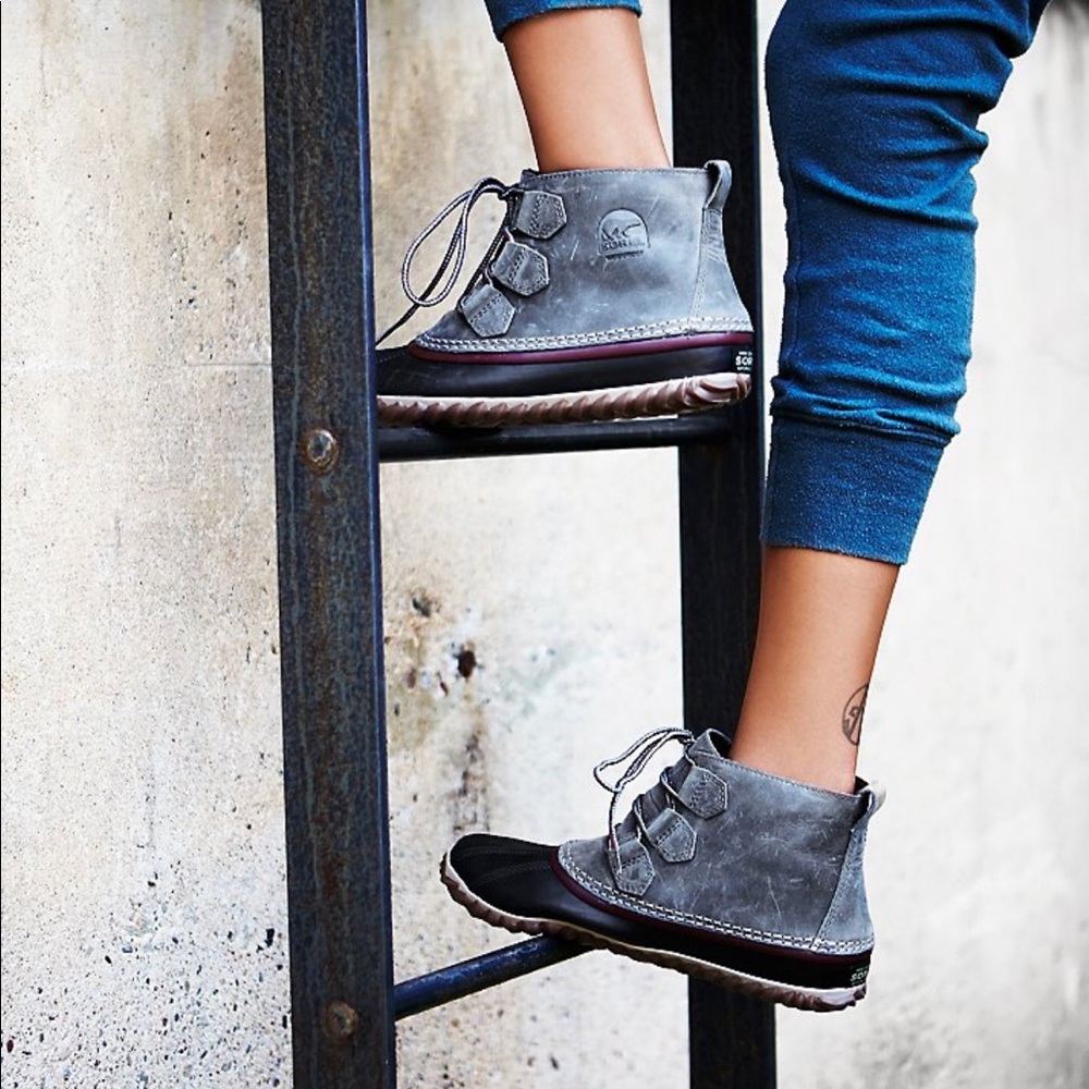 (S11) Sorel Out N About Rain Booties